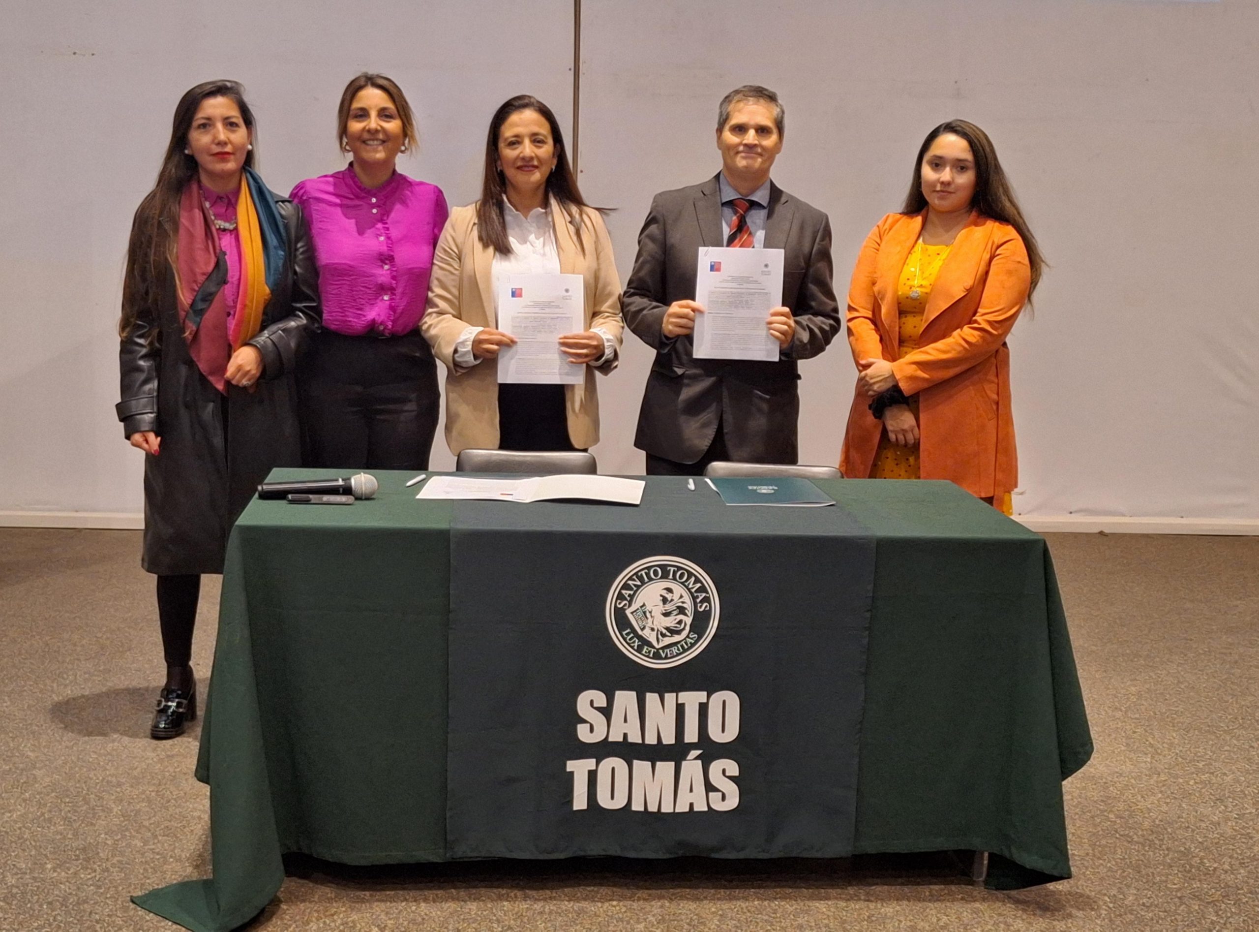 SRJ Coquimbo y Santo Tomás firman convenio de colaboración que beneficiará a jóvenes de la Región de Coquimbo 